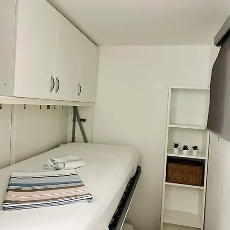 Appartamento Logement Renove En Residence, Climatise, Terrasse