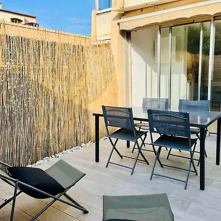 Logement Renove En Residence, Climatise, Terrasse Appartamento